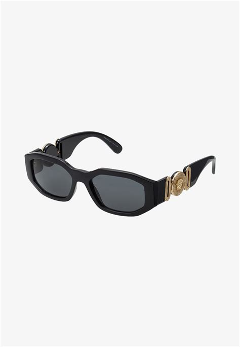 versace biggie sunglasses all black.